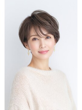 ビフィーノ リルネ(Bifino Rilune) 50代女性に人気！白髪ぼかしハイライトショート
