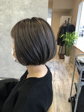 シキ(C key) ダークグレーボブ