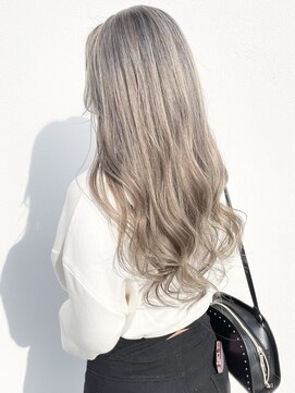 リトバイプティパ(Lit by petit-pas) ハイトーンホワイトミルクティーベージュカラー☆