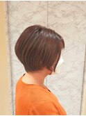 お手入れ簡単、大人女性のショートボブ
