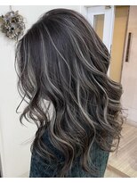 エトラ 渋谷店(etora)&nbsp;ハイライトカラーダークグレージュケアブリーチダブルカラー