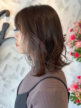 リノ カルバリ(Lino Calbari) ピアスカラー グレー