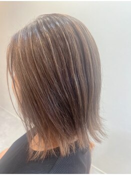 ニコ(NICO)の写真/カラ-を繰り返すたび艶感と潤いが増すオ-ガニックオイルカラ-☆髪や肌へのダメ-ジが気になる方におすすめ！