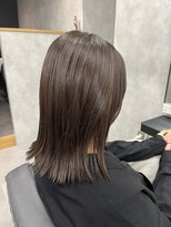 クラン 岡本(Chlan)&nbsp;艶髪ラベンダーブラウン×切りっぱなし大人ミディ