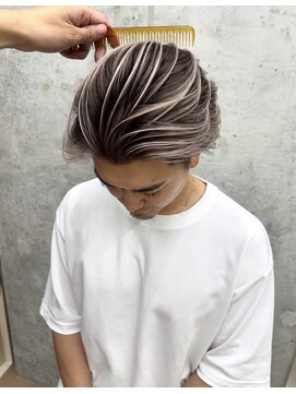 ヌエン 渋谷(NU/EN) フェザーセンターパート×メンズバレイヤージュ/シャドールーツ