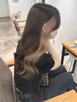 ミュラ(mulah) インナーカラーベージュロングヘア*艶髪透明感カラー/明大前