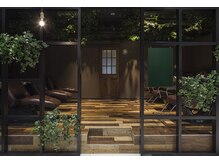 ザ リアン タチカワ(The Lien TACHIKAWA)の雰囲気（緑の多い店内☆ゆったりフルフラットシートで極上ヘッドスパ☆）