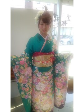 レゴリス プレミア ヘアー(REGOLITH PREMIER HAIR) 編み込みカール