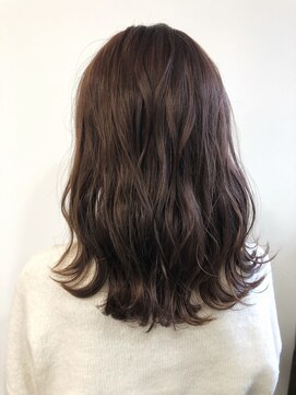 バズ ビー(BUZZ Bee) ピンクベージュ☆【梅田】