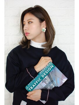 ノイン(noine) ときめくアイテムに袖を通して。