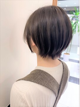 ビーハイブアヴェダ PARCO2店(BEHIVE AVEDA) [BEHIVE 高橋]　ショートボブ　グレージュ