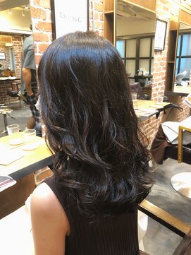 チョビー(Chobii) 表参道chobiiデジタルパーマウェーブヘアロングヘアグレージュ