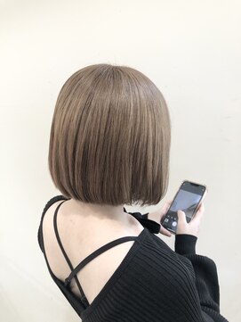 リー 枚方(Lee) フォギーベージュ