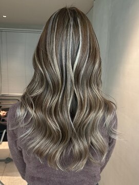 ヘアーサロングランデ(HAIR SALON GRANDE) ハイライトカラーミルクティーベージュレイヤーカット