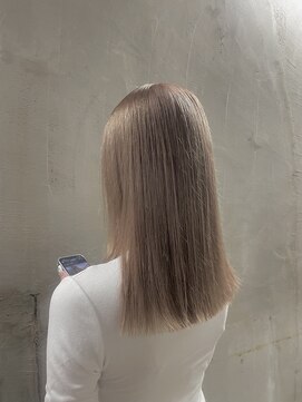 ロイジー(roijir) 表参道 roijir × ハイトーンカラー × ミルクティーベージュ