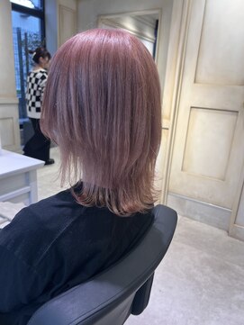 アソビセカンド 原宿(ASOBI 2nd) ハイトーン　ピンクベージュ　ウルフカット　外ハネ