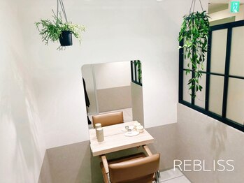 髪質改善ヘッドスパ REBLISS 池袋