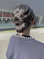 カチモリシニヨンアレンジタイトヘアお呼ばれアレンジ