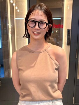 アトリエ(atelier.) 外ハネ ショートボブ 顔周りカット ミニボブ ブラウンカラー