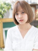 斜めバングくすみベージュ切りっぱなしボブh4戸田公園10代20代