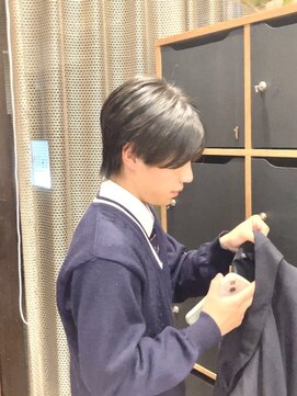 ミリュウ(Milieu) 前下がりマッシュウルフ