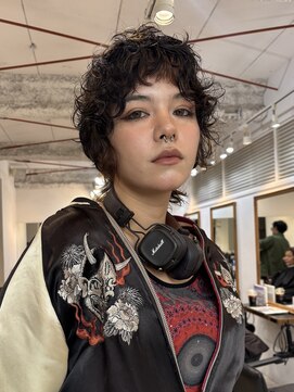 ナループロアツム(Nalu pu loa Tsum) マレット/マレットヘア/ウルフパーマ/カーリーヘア