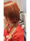 オレンジ×ハイトーンベージュ