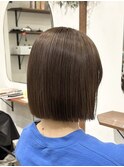 ROUIS 津田沼 グレージュハイライト ボブ 切りっぱなしボブ