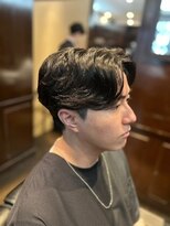 ザバーバー 渋谷(THE BARBER)&nbsp;ナチュラルツーブロックセンターパート+ルーズパーマ