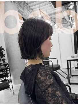 フランチェスカドットボブ(francesca.bob) 切りっぱなしボブ×ダークグレー