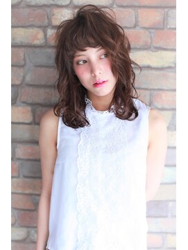 シレーナ ヘアーリゾート(Sirena Hair Resort) 外国人風☆ゆるウェーブ・セミディ