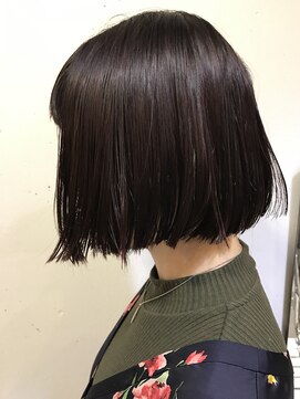 ビビト(bibito) bibito お客様 リクルートカラーで切りっぱなしボブ