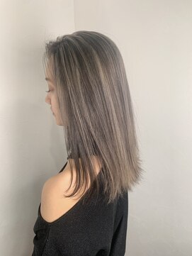 モーション 新宿(motion) グレージュハイライト