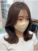 大人可愛いくびれミディアムレイヤー韓国風ヘア　前髪　横浜