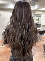 ヨロ 小岩(YOLO)&nbsp;ハイライトショートヘアダブルカラーイルミナカラーオージュア