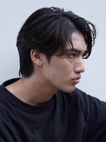 自然な毛流れでラフにキマるセンターパート×ニュアンスパーマ