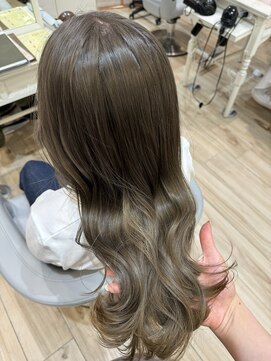 ボネッカ 鶴見(BONECCA) ダブルイルミナカラーオリーブベージュカラー【上岡】