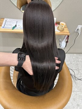 シカ 神戸三宮元町店(Cica) 神戸　三ノ宮　元町　髪質改善　 透明感カラー