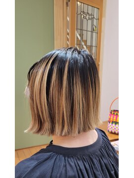 ルナティー(Lunaty) デザインカラー　ハイライト　ブリーチ