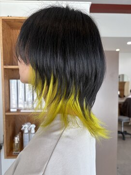 インナーカラー×ウルフカット