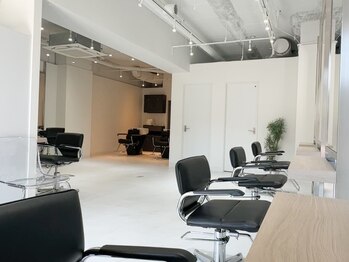 ヨロ 小岩(YOLO)の写真/一人一人の髪質や骨格、雰囲気に合わせたスタイルをご提案します!理想の仕上がりを叶える♪