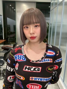 ガリカ 大名(Gallica) 切りっぱなしボブにミルクティーグレージュ