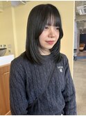 20代30代40代　ミディアムレイヤーカット/ブルーブラック