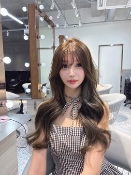 ロール 博多(Role) ベージュカラー/透明感カラー/レイヤーカット/韓国ヘア/顔周り