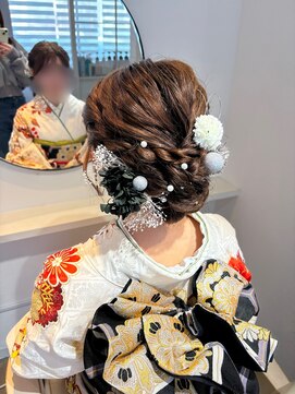 リリ(LILI) アップスタイル　ヘアセット