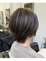 ジーレ(jiire)&nbsp;【白髪ぼかし】ショート×ベージュハイライト