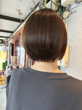 コーパル(copal)&nbsp;ショートボブ・大人ショート・オリーブベージュ・明るい白髪染め
