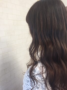 アトリエ 2.23 ドゥドゥトロワーサンテ(ATELIER 2.23 sante) ゆるふわ♪愛されカール