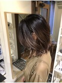外ハネくびれセミディー