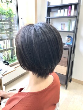 アドゥーヘア ヴィス(A do hair vis) ショート